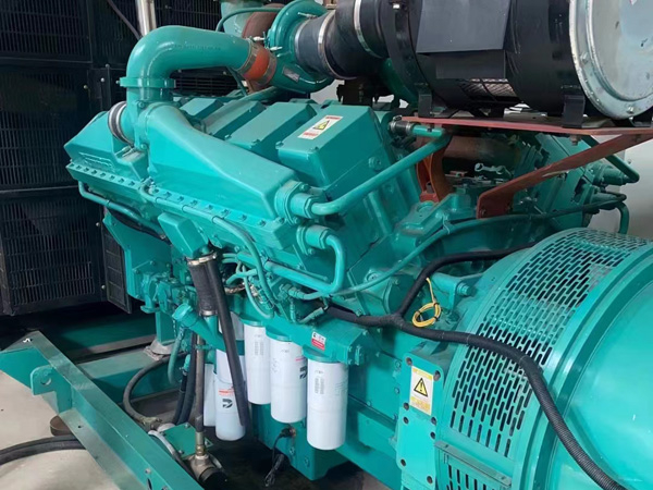 樊城更换100kW柴油发电机组机油时，需要注意哪些事项？